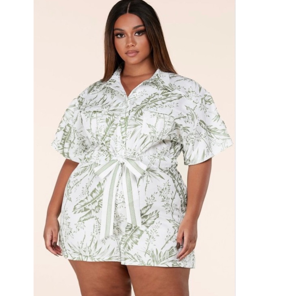 (PLUS SIZE) Palm Tree Leaf Romper